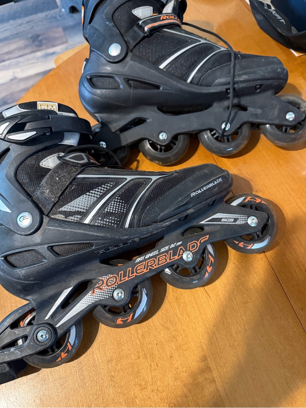 Roller blades